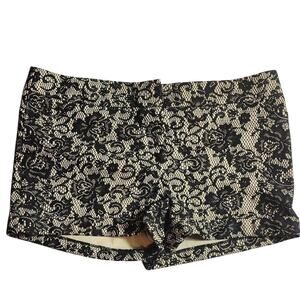 Bebe Women's Shorts Size 6 Black And Cream Lace Embroidered Mini Short Classy